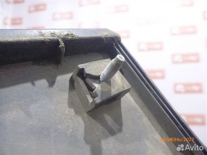 Накладка двери задняя правая Suzuki Grand Vitara