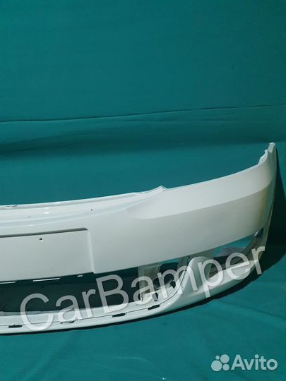 Передний бампер Шкода Октавия А5 цвет белый
