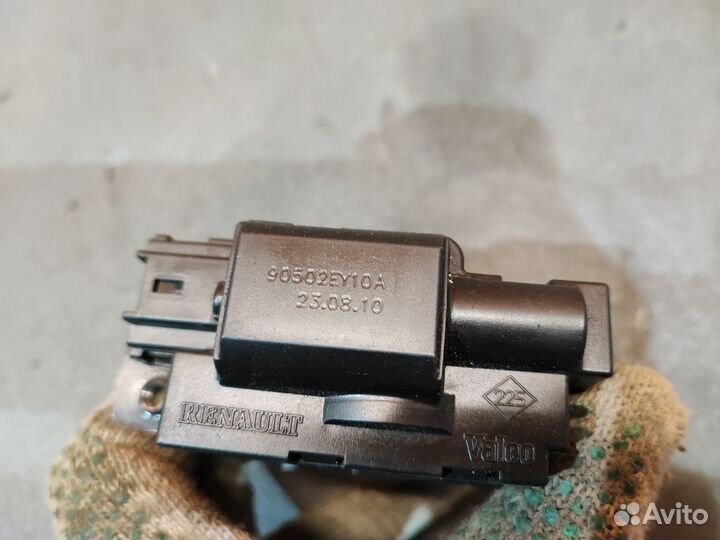 Замок крышки багажника Nissan Qashqai j10 рест