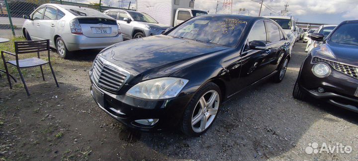 В разборе из Японии Mercedes Benz S500 W221 Long