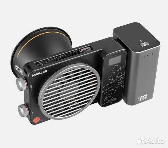 Видеосвет Zhiyun Molus x100 PRO