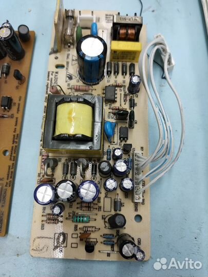 Блоки питания для спутниковых ресиверов GS 8300