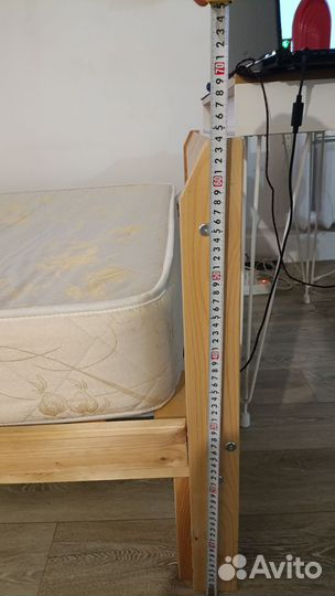 Кровать с матрасом 140 200