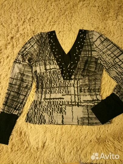 Новый легкий, нарядный джемпер, Италия, размер-46