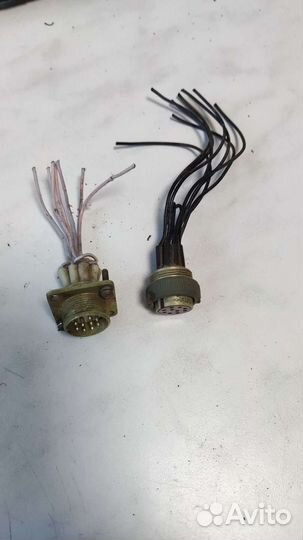 Комплект вилка и розетка pc10tb