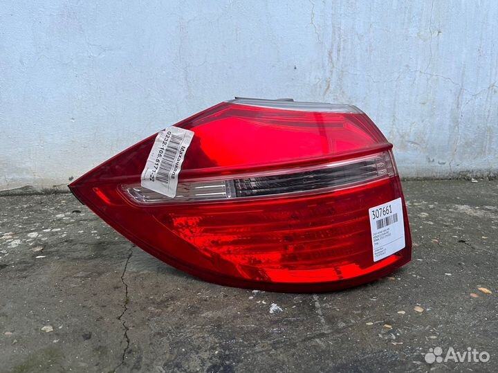 Стоп левый правый на Honda Elysion Prestige