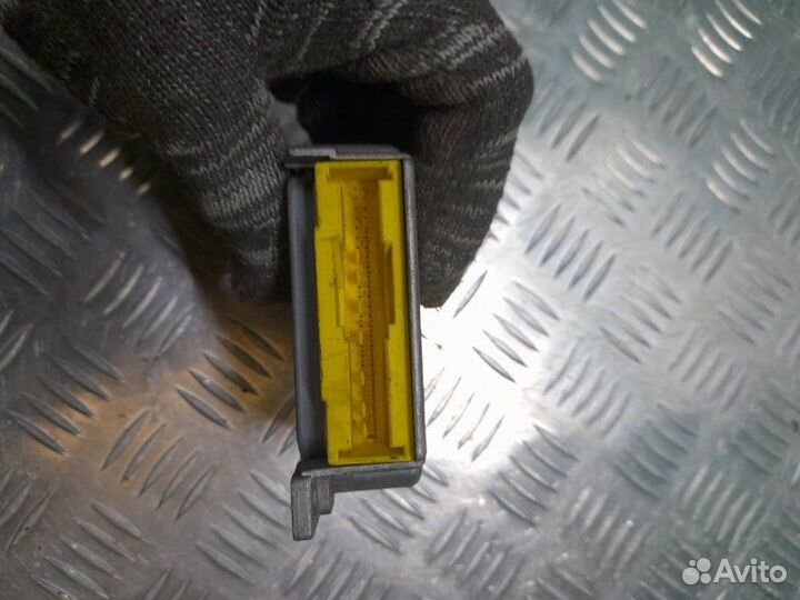 Блок управления Airbag SRS Mitsubishi Carisma