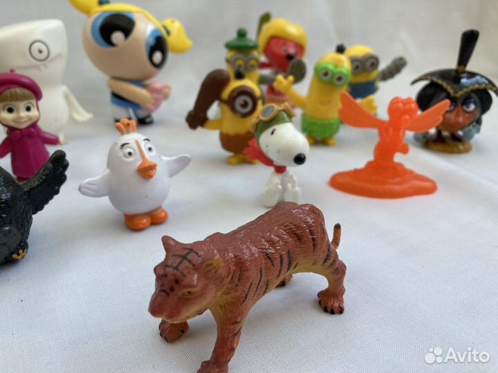 Игрушки пакетом из макдоналдс миньоны
