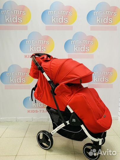 Прогулочная коляска новая
