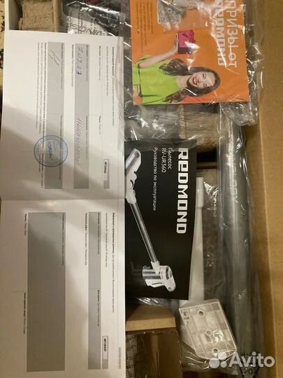 Пылесос вертикальный беспроводной redmond RV-UR360