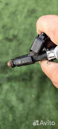 Форсунка топливная Mazda 6 2.0