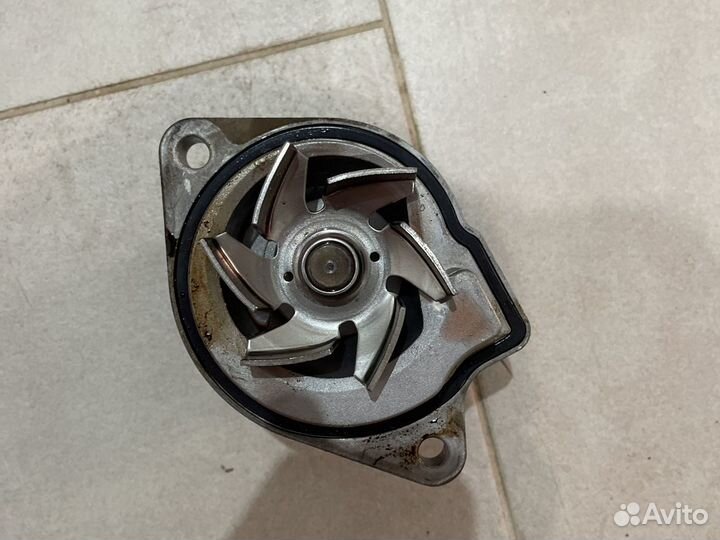 Помпа Skoda fabia 2