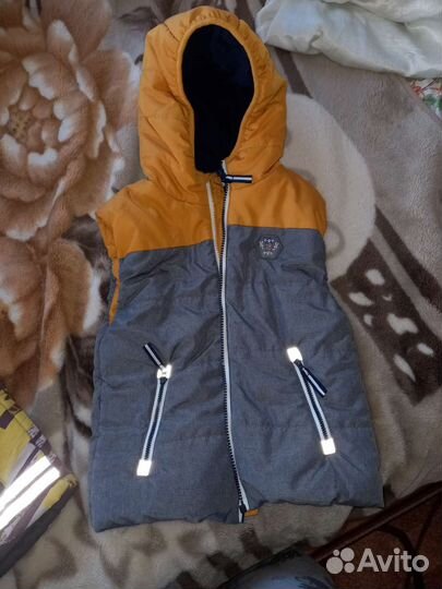 Куртка без рукавов