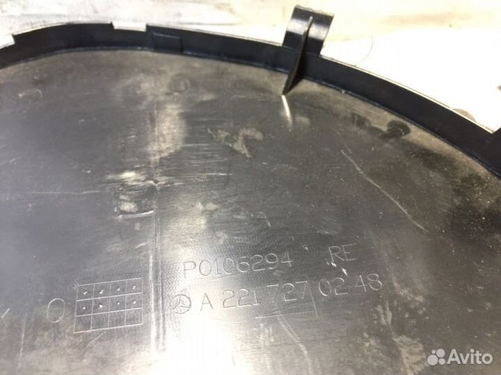 Накладка торпедо правая Mercedes S-Class W221