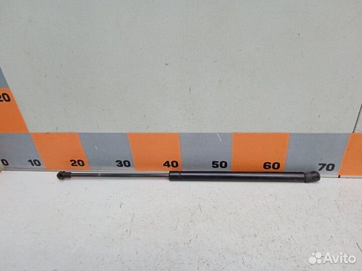 Амортизатор багажника Volkswagen Golf MK4 1.4 2000