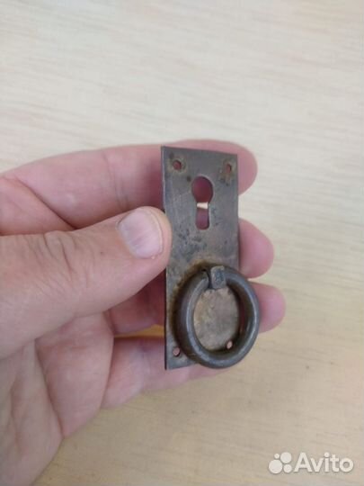 Ручки, накладки на комод