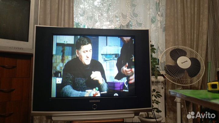 Телевизор Samsung, диагональ 29 дюймов(69 см)
