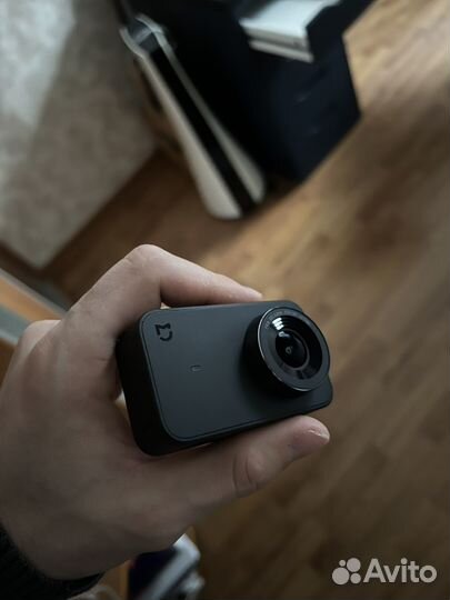 Экшен камера mijia 4к с креплениями