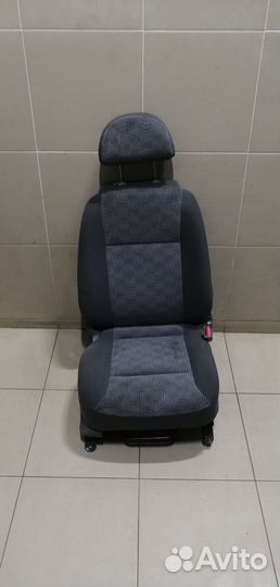 Сиденье переднее правое Aveo (T250) 2005-2011
