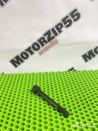 Болт гбц nissan QG б/у