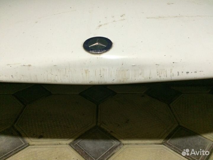 Капот на мл