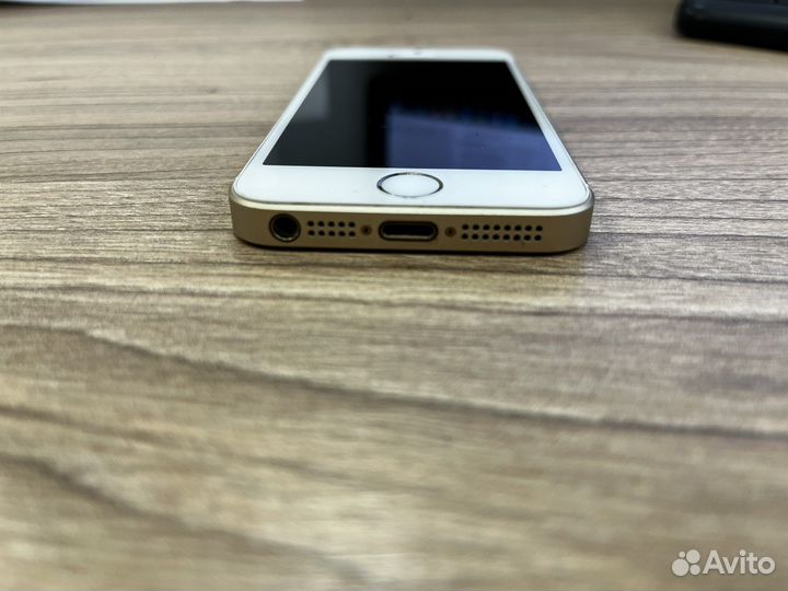 iPhone SE