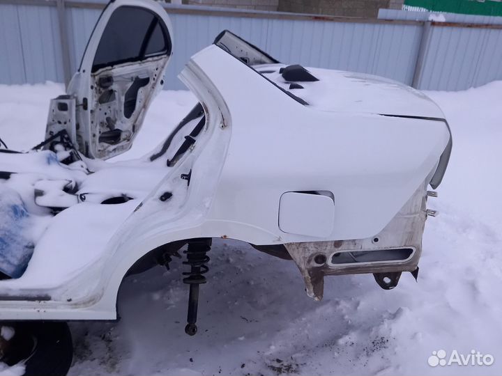 Задняя часть четверть nissan almera classic