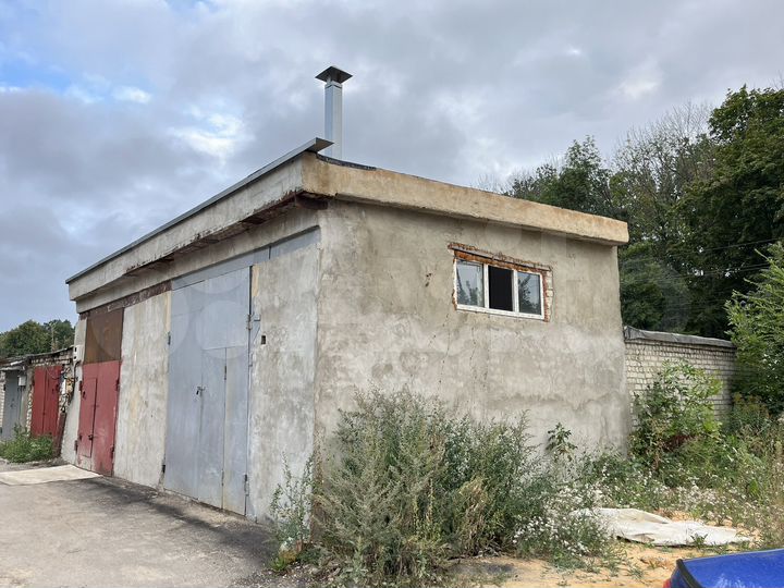 Гараж, > 30 м²