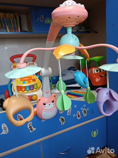 Игрушка на кровать