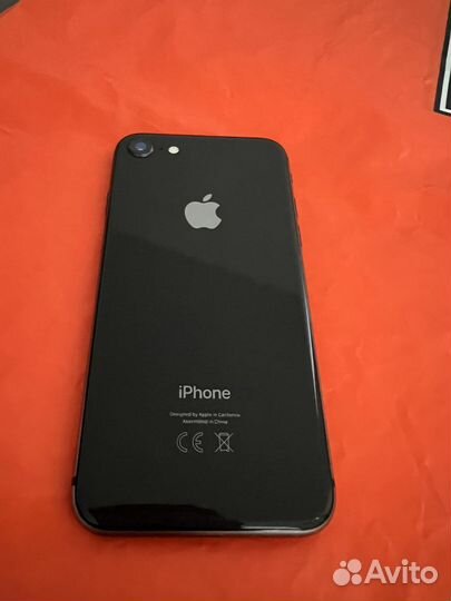 Телефон iPhone 8 64 gb
