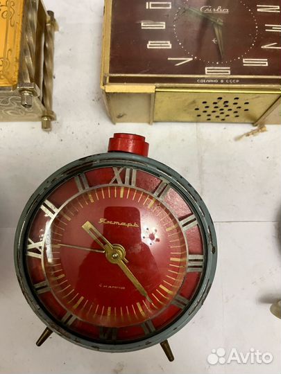 Часы будильники настольный