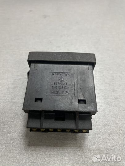 Кнопка обогрева сидений vw audi 3a0963563