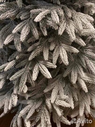 Ель искусственная литая новая