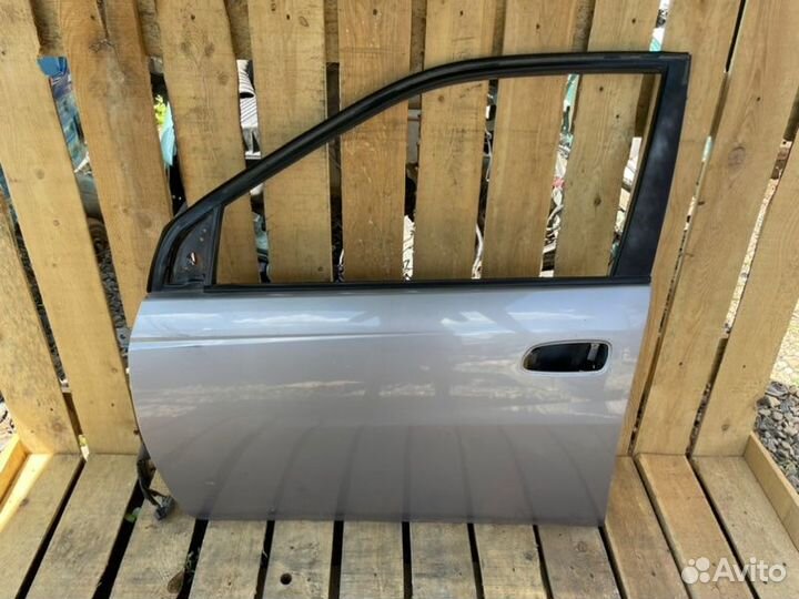 Дверь передняя левая Toyota Prius NHW10 1NZ 2000