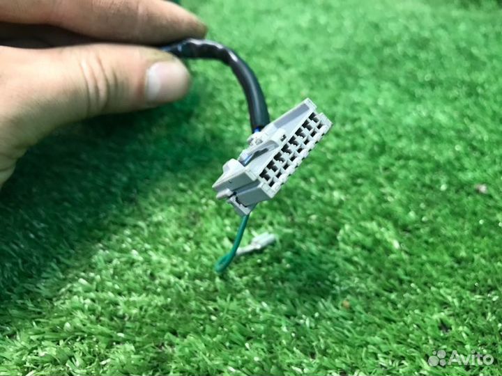 Кнопка многофункциональная Nissan Tiida C11 1.6