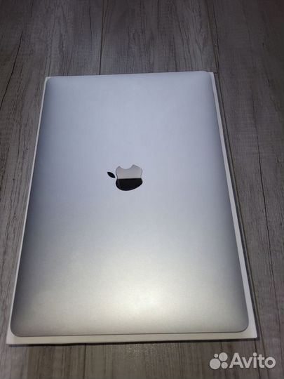 Apple macbook air 13 2020 m1