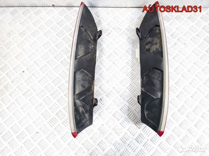 Фонарь задний левый Ford Focus 2 1520773 Универсал