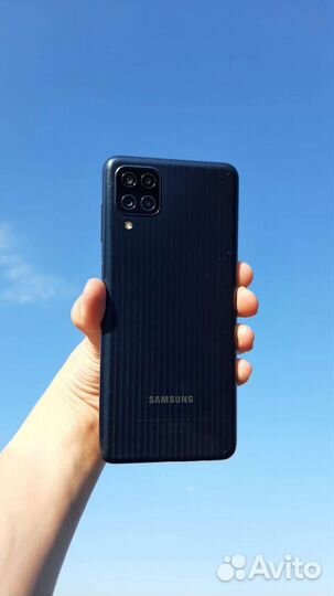 Смартфон Samsung Galaxy M12 4/64Гб
