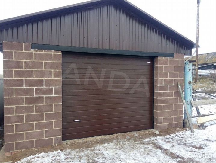 Секционные ворота