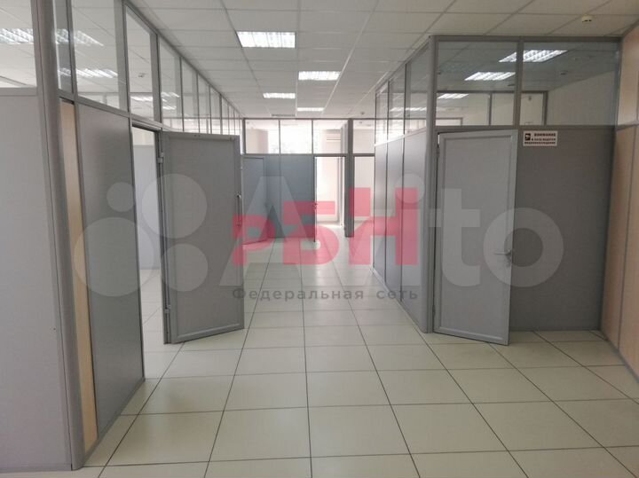 Торговое с парковкой и евроремонтом 150 кв. м