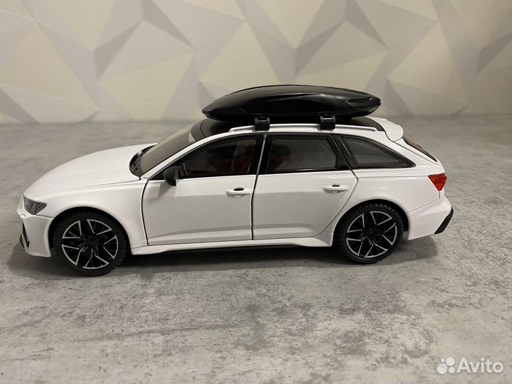 Машинка Металлическая Audi RS6. 4 цвета