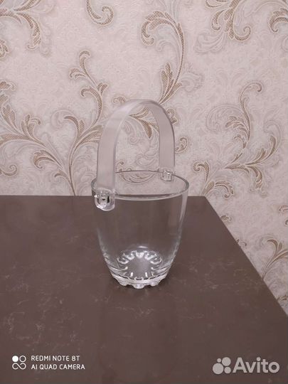 Новые бокалы, стаканы, ведёрко для льда