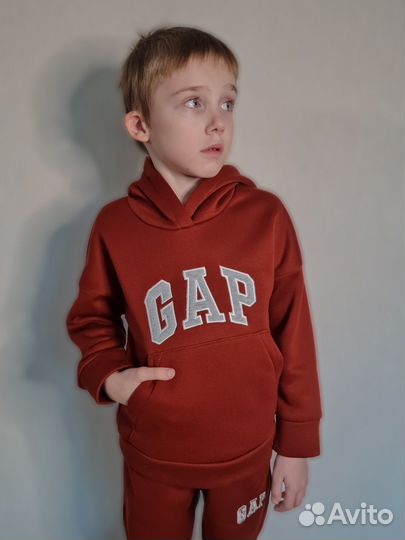 Детский костюм красный