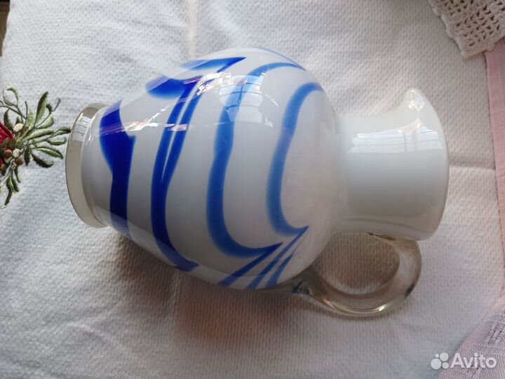 Кувшин. Цветное стекло. Гутное