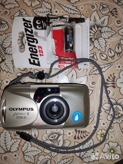 Компактный пленочный фотоаппарат Olimpus zoom 80