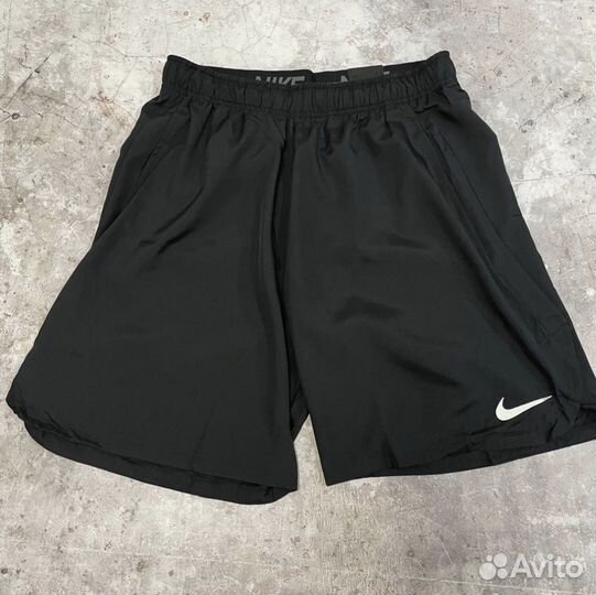 Шорты Nike спортивные