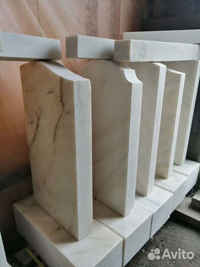 Памятник мраморный, гранитный