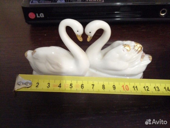 Фарфоровая статуэтка 