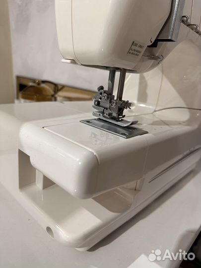 Распошивальная машина Janome Cover pro 2