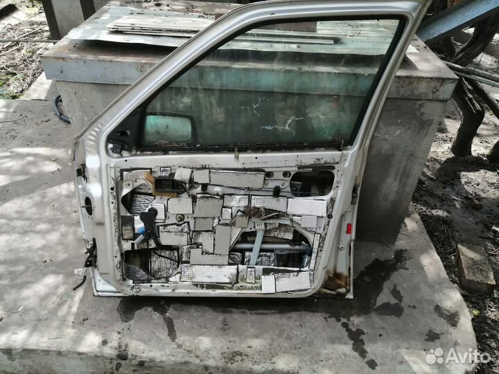 Передняя правая дверь chery amulet a15